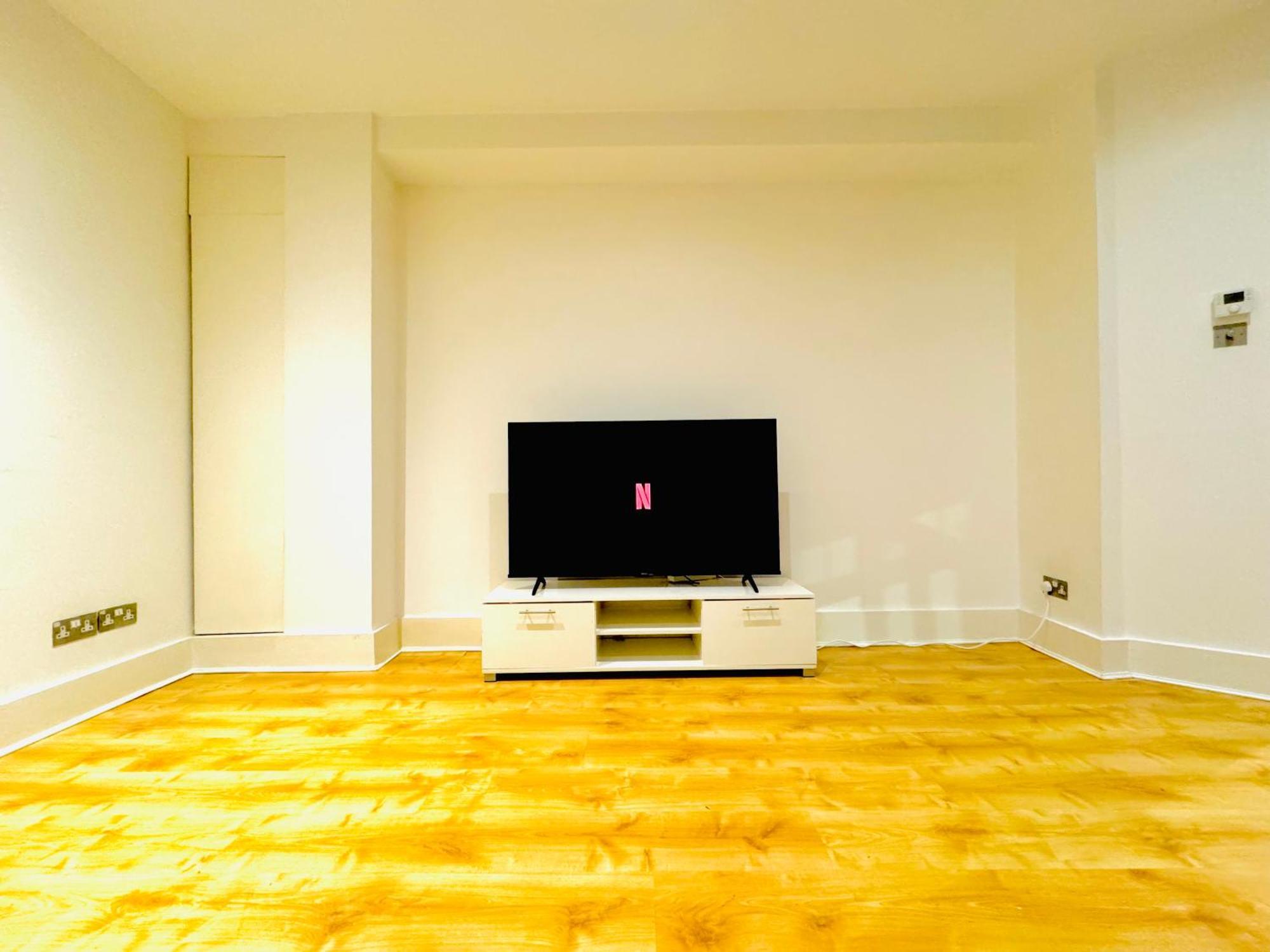 Apartamento Luxxe Apartments, Kensington & Chelsea, Prime Location, With Many Stations, Westfield Shopping Centre Mins Away Walk *