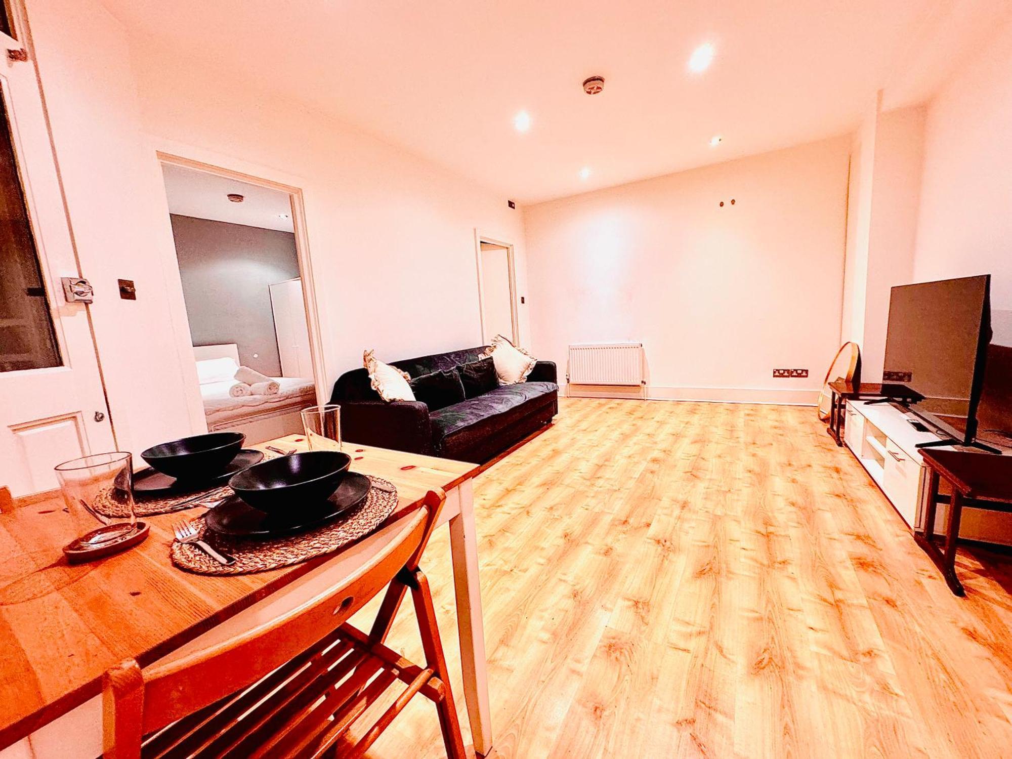 Apartamento Luxxe Apartments, Kensington & Chelsea, Prime Location, With Many Stations, Westfield Shopping Centre Mins Away Walk *
